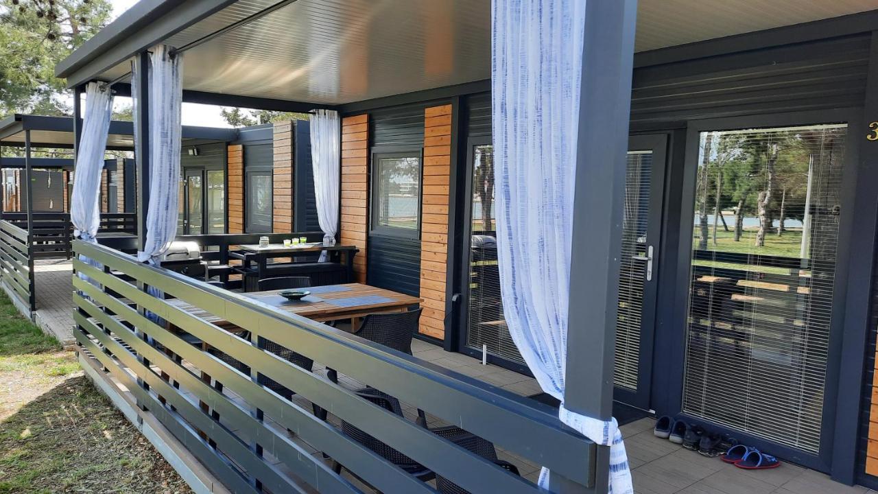 Sand & Relax Privlaka - Mobile Home Gloria Экстерьер фото