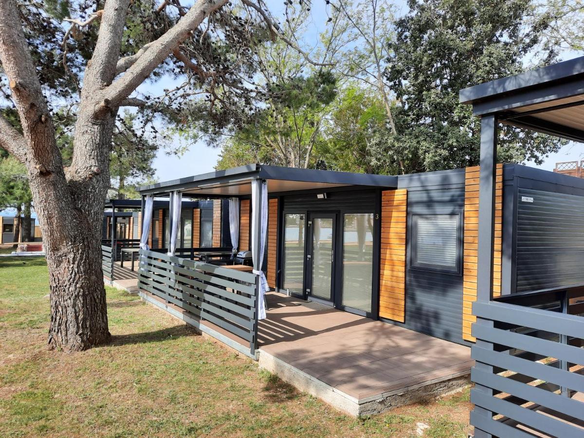 Sand & Relax Privlaka - Mobile Home Gloria Экстерьер фото